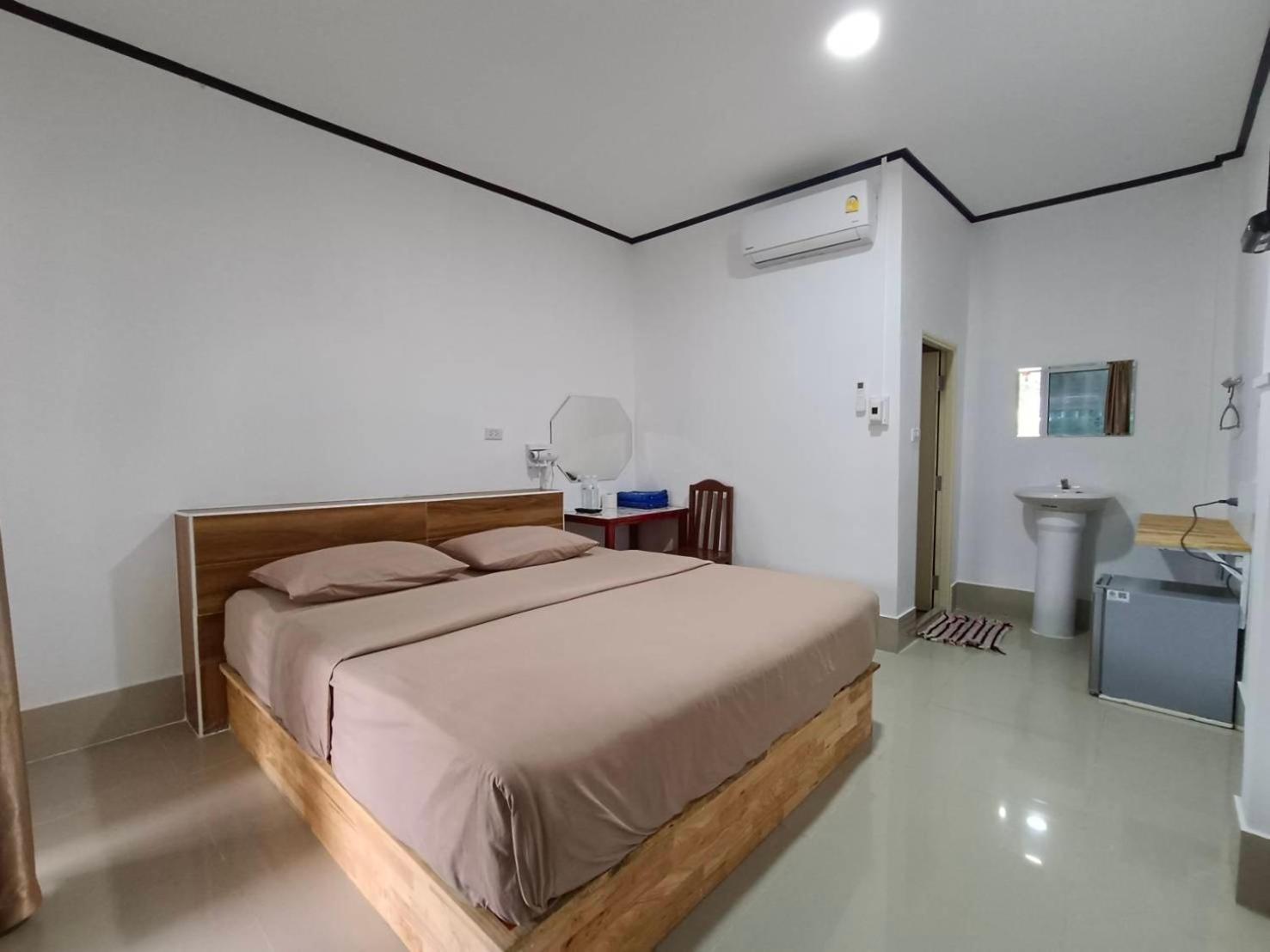 Lake View @Rakthai Ban Kha Han Екстер'єр фото